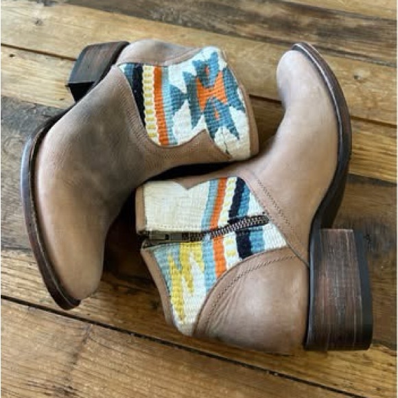 NEW! Freebird Kano Womens Short Ankle Zip Bootie Boots (8) - Picture 1 of 4
